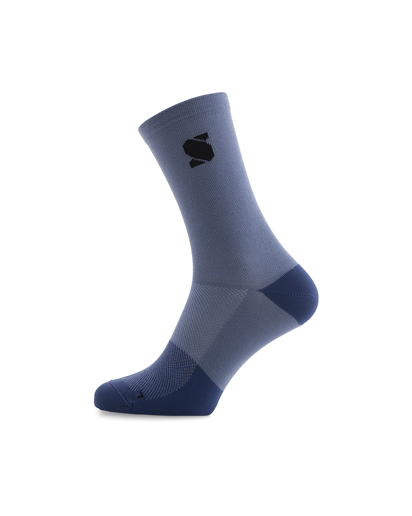 azul-essentials-cycling-socks-sockeloen