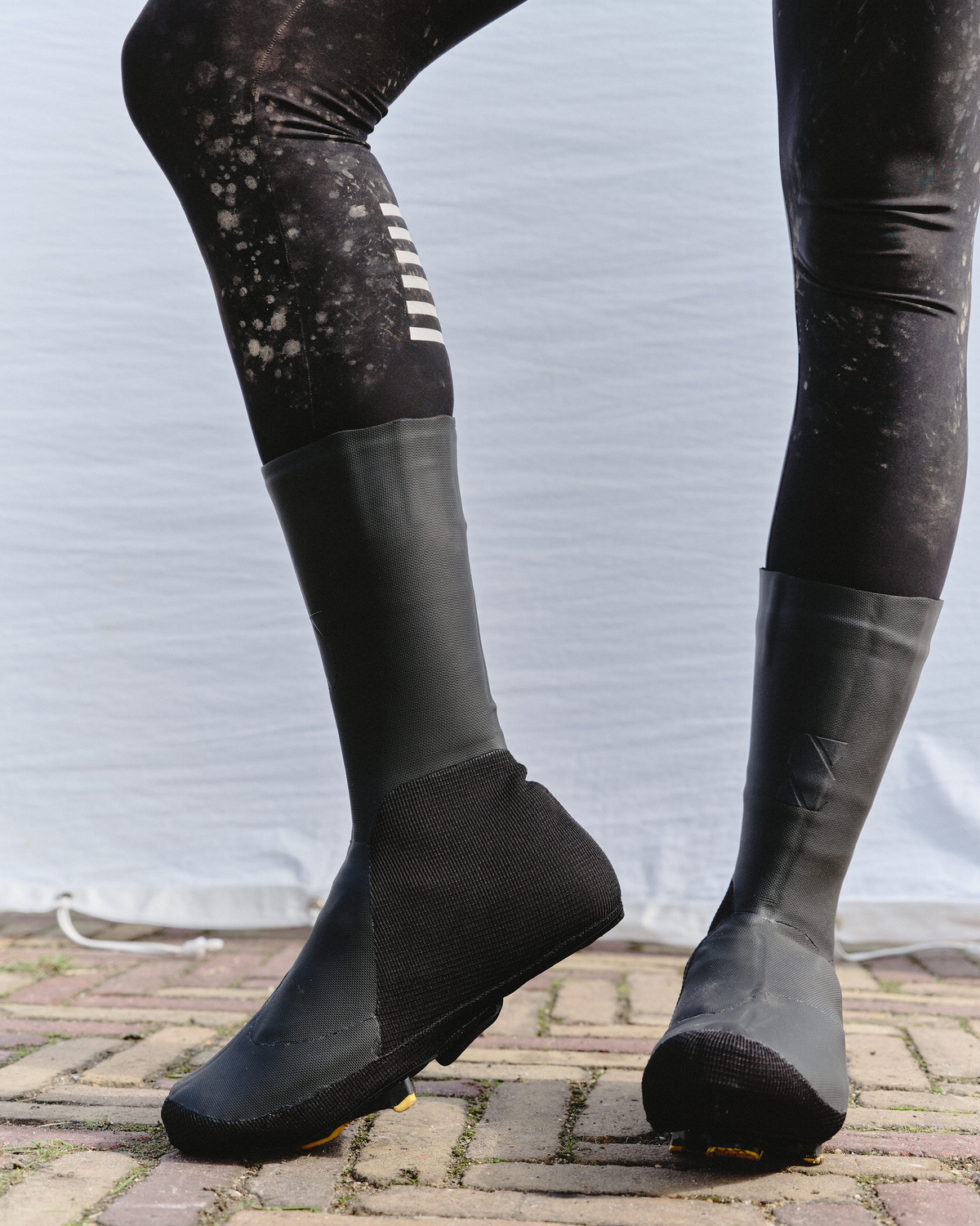 OVERSHOES25
