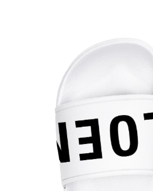 White-podium-slipper-accessoires-sockeloen