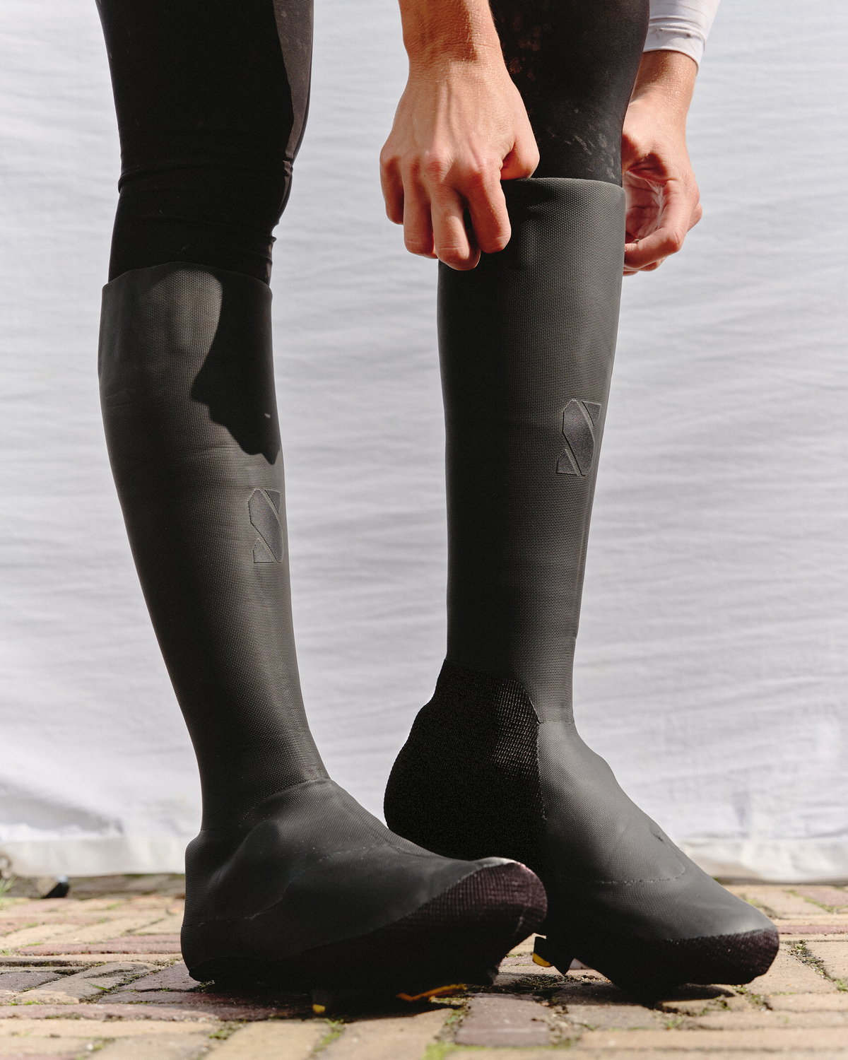 SHOECOVER25HIGH