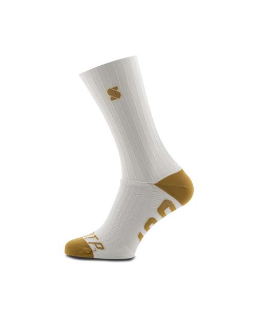 white-fastest-sock-on-the-planet-468-aero-socks-sockeloen