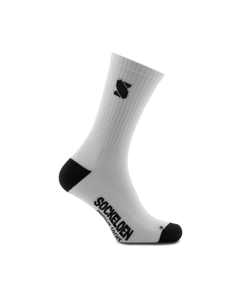 white-podium-casual-socks-sockeloen