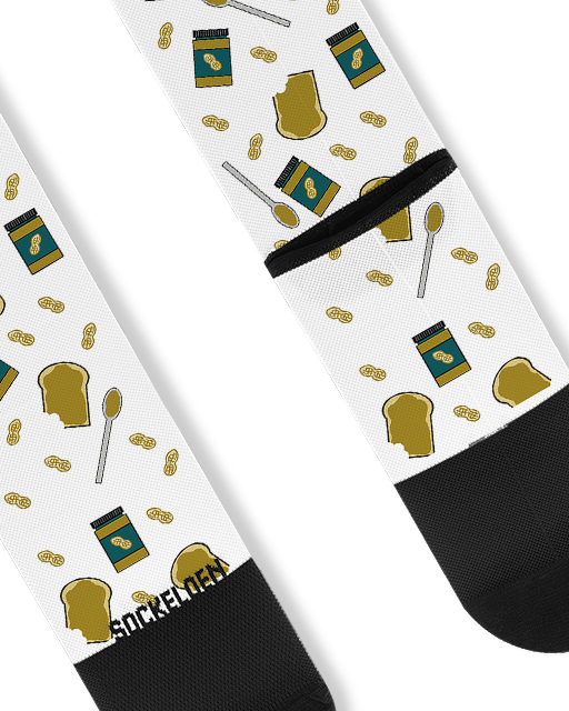 white-peanut-butter-printed-cycling-socks-sockeloen